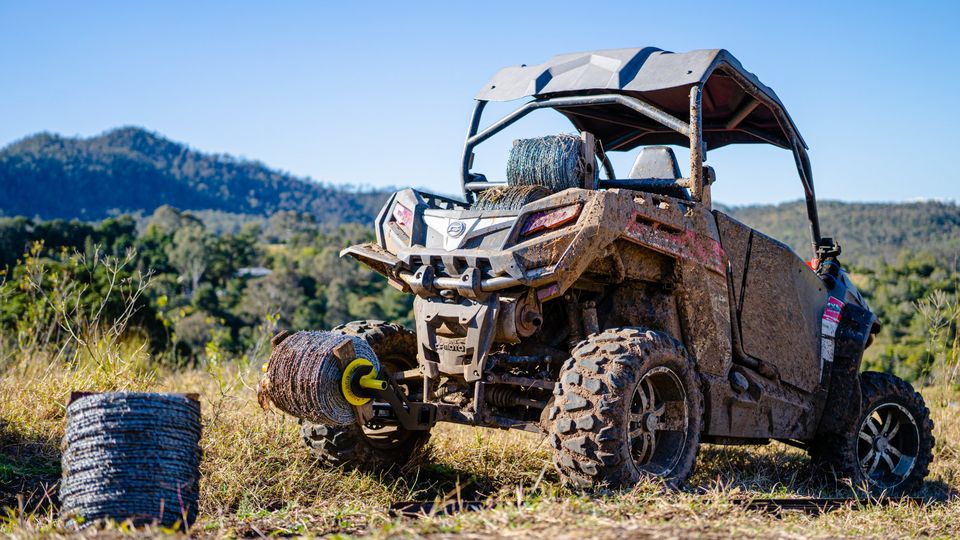 Load video: Swollvardo Media video of barbed and fencing mesh unroller working - mount to towball of ute , atv , utv , buggy , mower or tractor - add your barbed wire or fencing wire / mesh and unroll while driving