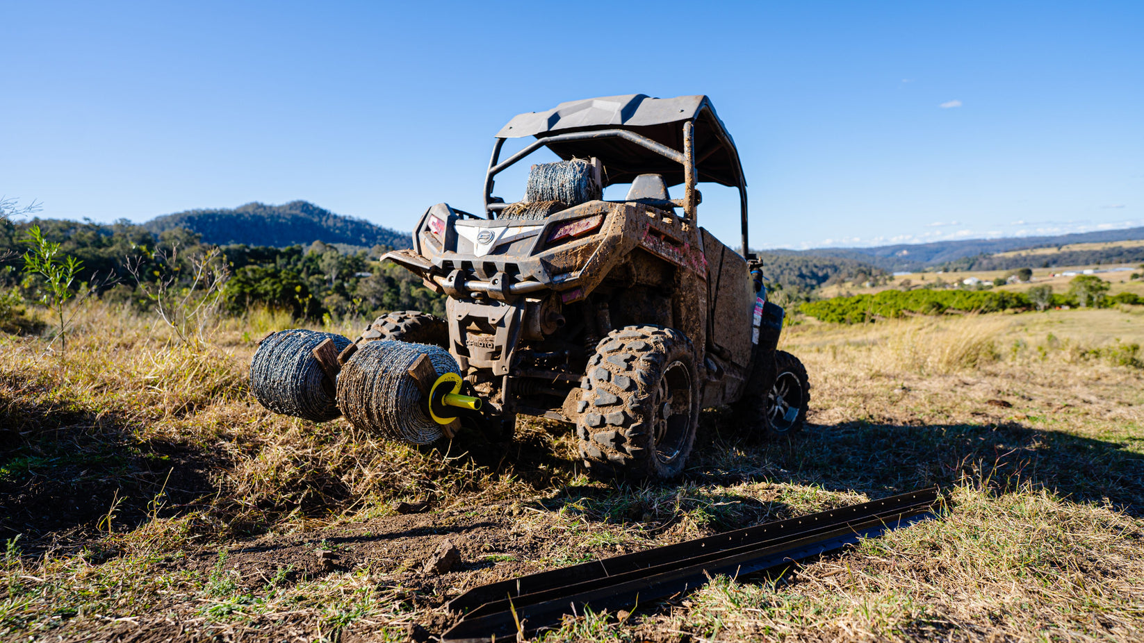 Tow Hitch Mounted DOUBLE Barbed Wire Unroller 626group